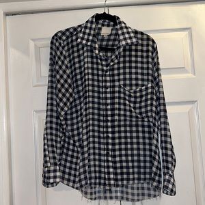 Trendy plaid top with pocket